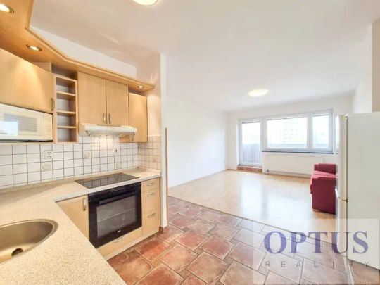 Říčany, Melantrichova ul., moderní světlý byt 2 + k. k., balkon, sklep, 60 m - Photo 1