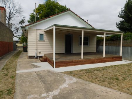 RENOVATED TWO BEDROOM HOUSE - Photo 5