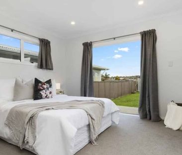 Spacious 4-Bedroom Family Home - Photo 4