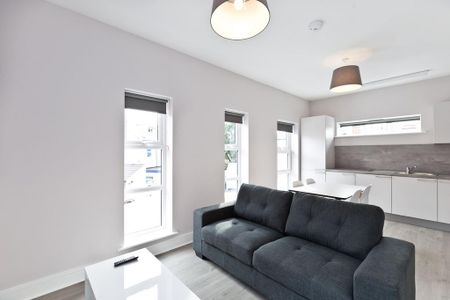 2 bedroom flat to rent - Photo 2