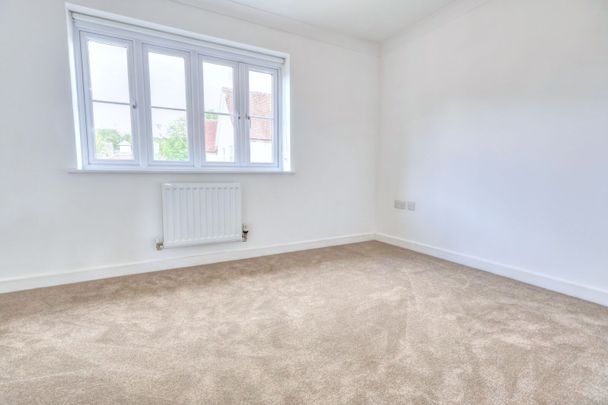2 Bedroom Mid Terraced House To Rent - Photo 1
