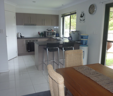 19 Riley Peter Place, Cleveland QLD 4163 - House For Rent | Domain - Photo 4