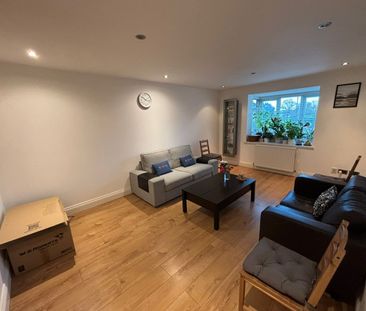 1 Bed Flat, Laura Court, HA2 - Photo 2