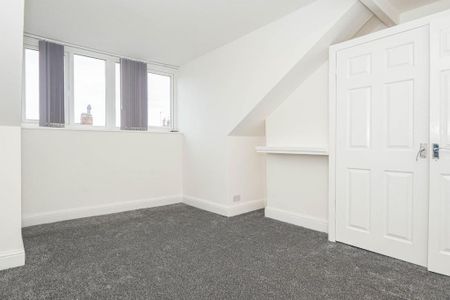 4 bedroom terraced house to rent - Photo 4