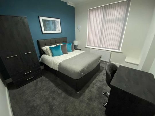 Littleton Road, Salford - Photo 1