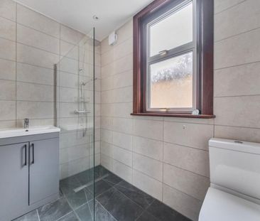 3 bedroom House To Let Total Size: 1159 SQ FT - Photo 5