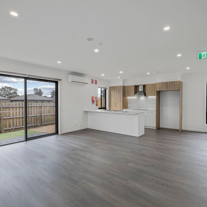 Modern Family Home - Photo 1