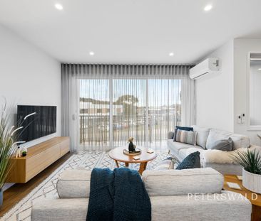 Light-filled, spacious & designed for lifestyle - Photo 2