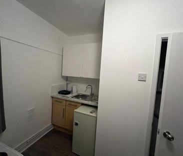 Studio to rent - Photo 4