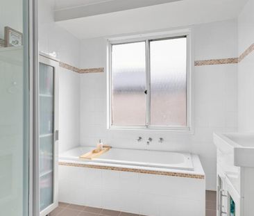 COMFORT & QUIET IN KINGSWOOD! - Photo 2