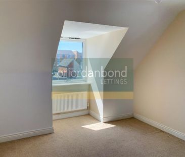 4 bedroom end of terrace house to rent - Photo 6