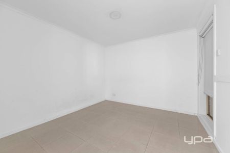Unit in the Heart of St. Albans - Photo 4