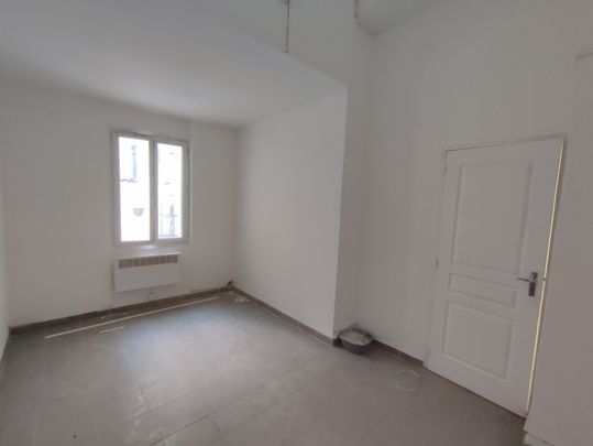Location Appartement 2 pièces 46m² MARSEILLE 3ème - Photo 1