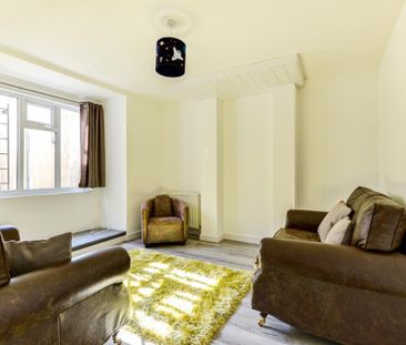 6 bedroom house to rent - Photo 2