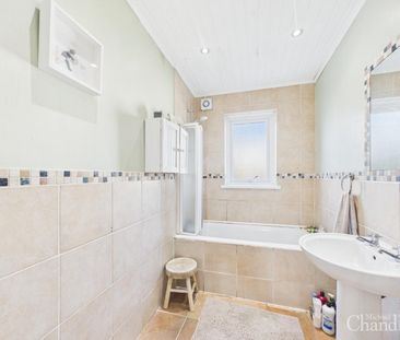 30 Willowfield Gardens, Belfast, BT6 9AZ - Photo 3