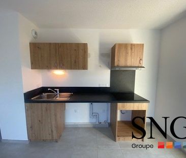 T3 AVEC TERRASSE ET JARDIN + 2 PARKINGS - Photo 3