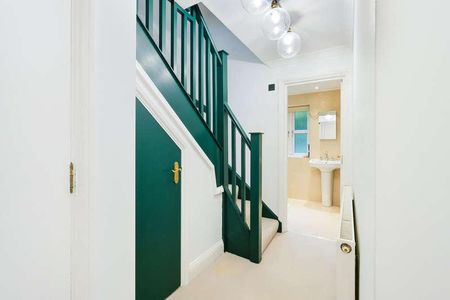 Tepestede Court, CR5 - Photo 4