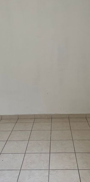 Appartement T2 situé dans une cour sécurisée - Photo 1