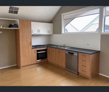 Pet Friendly Oasis - Apply First! - Photo 3