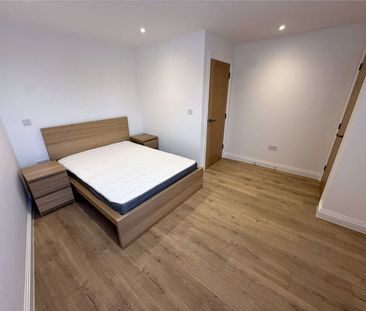 A newly converted 1 bedroom apartment to rent at Market Place in th... - Photo 1