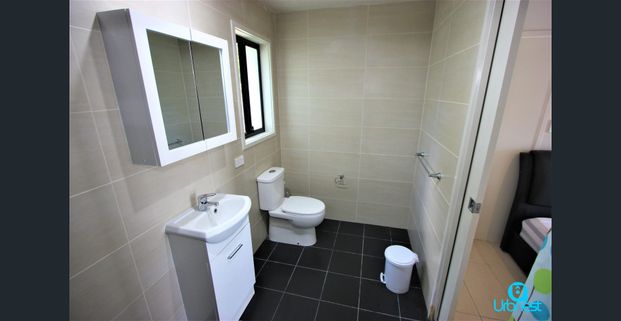 Fully self contained one bedroom unit - Photo 1