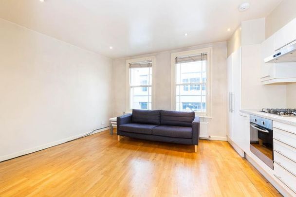 First floor 1 bedroom located in Old Street zone 1 location - Photo 1