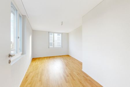 MODERNE WOHNUNG IM ZENTRUM - ERSTE MONATSMIETE MIETZINSFREI - Photo 3