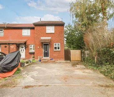 Kingslea, Horsham, RH13 - Photo 3