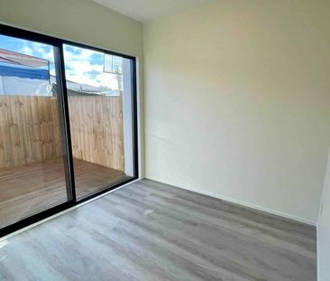 Marvelous in Mangere! - Photo 5