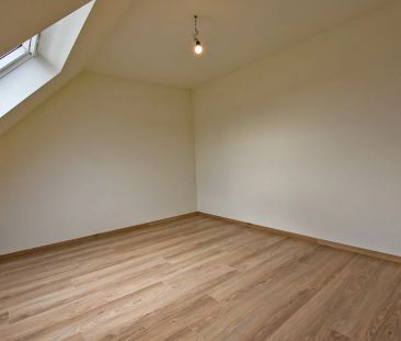 Ruime energiezuinige nieuwbouwwoning (2024) met inpandige garage op 193m² gelegen te Houthulst. - Foto 3