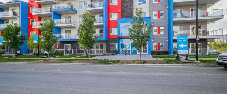 Cozy and spacious 2 bedroom apartment close to different amenities! | 1105 - 19489 Main St, Calgary - Photo 1