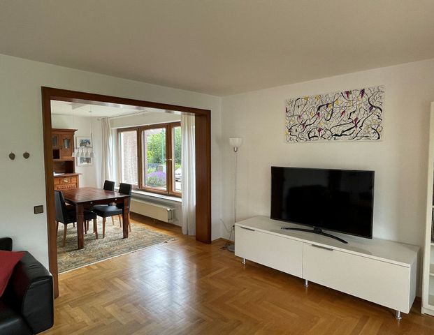 Charmantes, möbliertes Haus mit 3 Schlafzimmern in Niederkassel - Photo 1