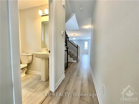 For Lease - 637 Hamsa Street, Barrhaven, Ontario - Photo 5