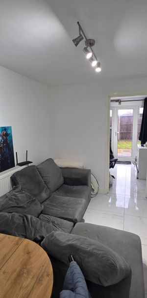 9a Avon Square, HP2 6DZ, Hemel Hempstead - Photo 2