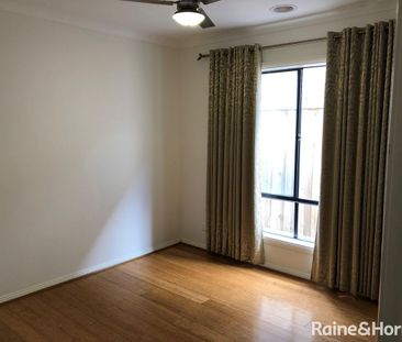 Classic 4Br Family Home in Williams Landing! - Photo 5