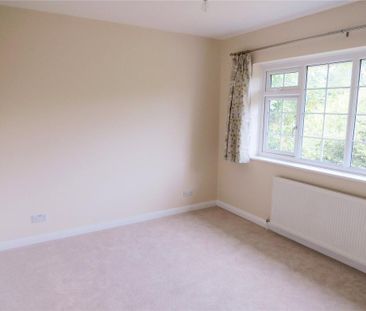 5 bedroom detached house to rent - Photo 3