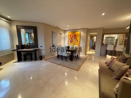 Alquiler de piso en Sierra Blanca - Photo 4