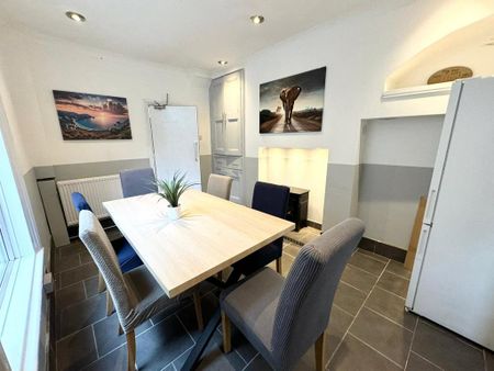 5 bedroom terraced house to rent - Photo 2