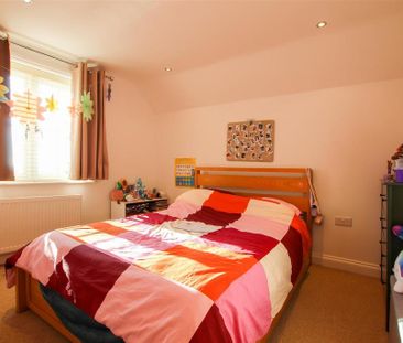 3 bedroom semi-detached house to rent - Photo 4