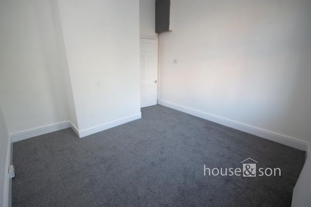 4 bedroom ground floor flat to rent - Photo 1