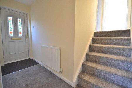 Settle Close, Lowercroft, BL8 - Photo 3