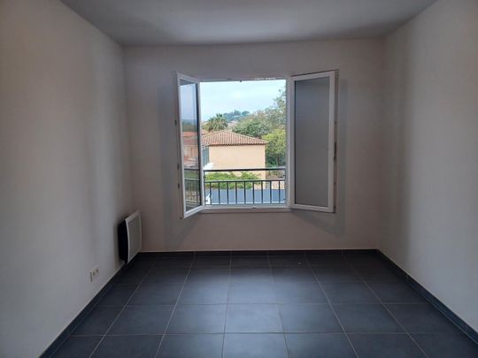 location Appartement T2 DE 42.07m² À COGOLIN - Photo 1