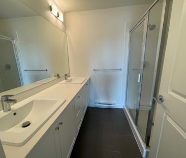 Unit 301- Beautifully Designed/ 2 Bedroom Plus Den Condo at The Grove - Photo 4