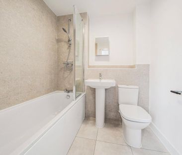 2 bedroom coach house to rent - Photo 6