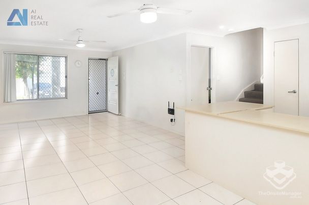 Three Bedrooms Townhouse in Loganlea’s Heart - Photo 1