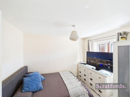 3 bedroom end of terrace house to rent - Photo 4
