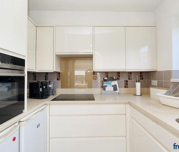 1 bedroom retirement property to rent - Photo 3