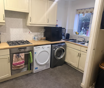 1 bedroom in a house share to rent - Photo 5