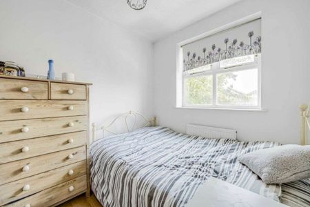 Massingberd Way, Tooting, SW17 - Photo 4