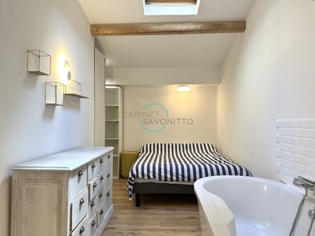 Location Appartement 4 pièces 80m² MARSEILLE 7ème - Photo 4